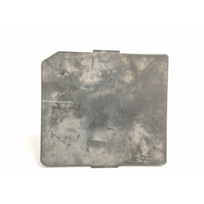 CAJA RELES / FUSIBLES