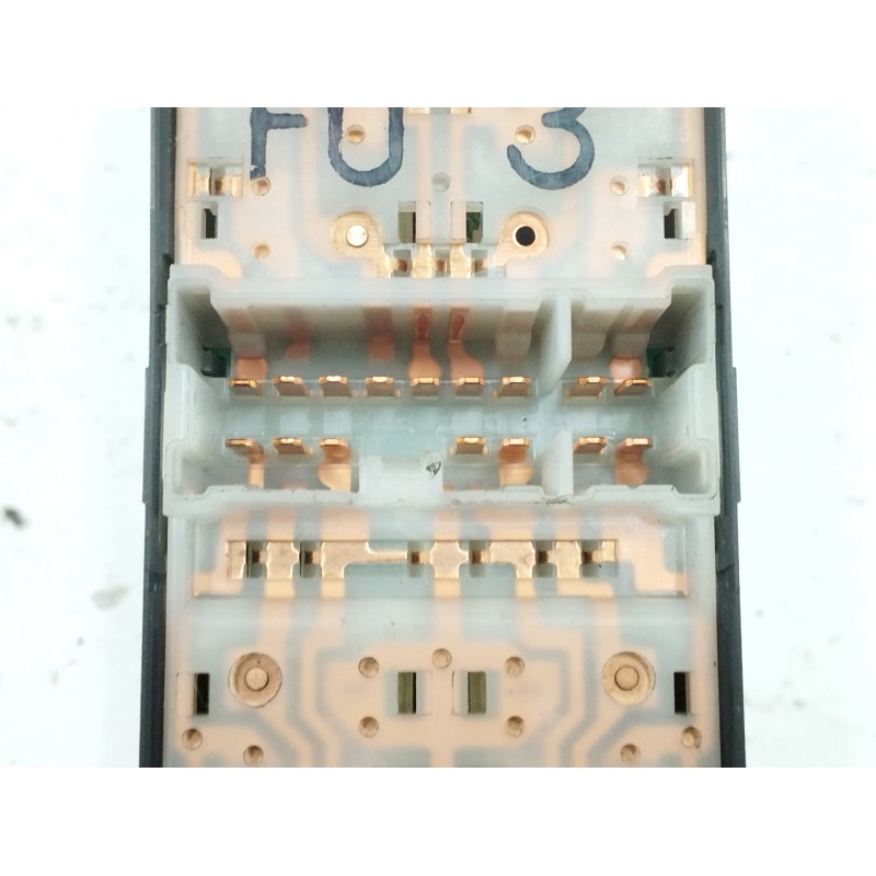 MANDO ELEVALUNAS DELANTERO IZQUIERDO