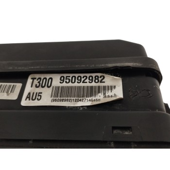 Recambio de caja reles / fusibles para chevrolet aveo 1.4 cat referencia OEM IAM 95092982  