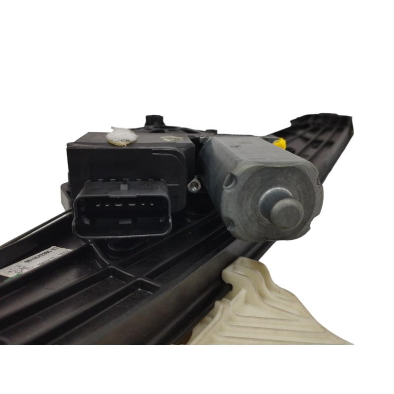 ELEVALUNAS TRASERO DERECHO 9811864680