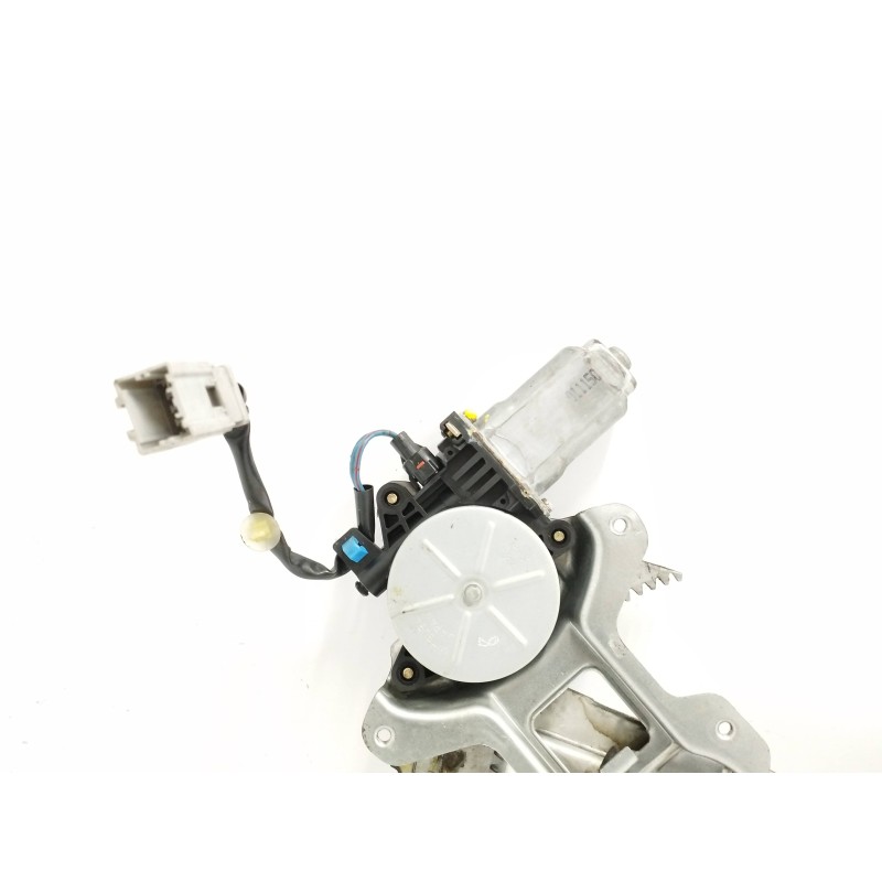 ELEVALUNAS DELANTERO DERECHO