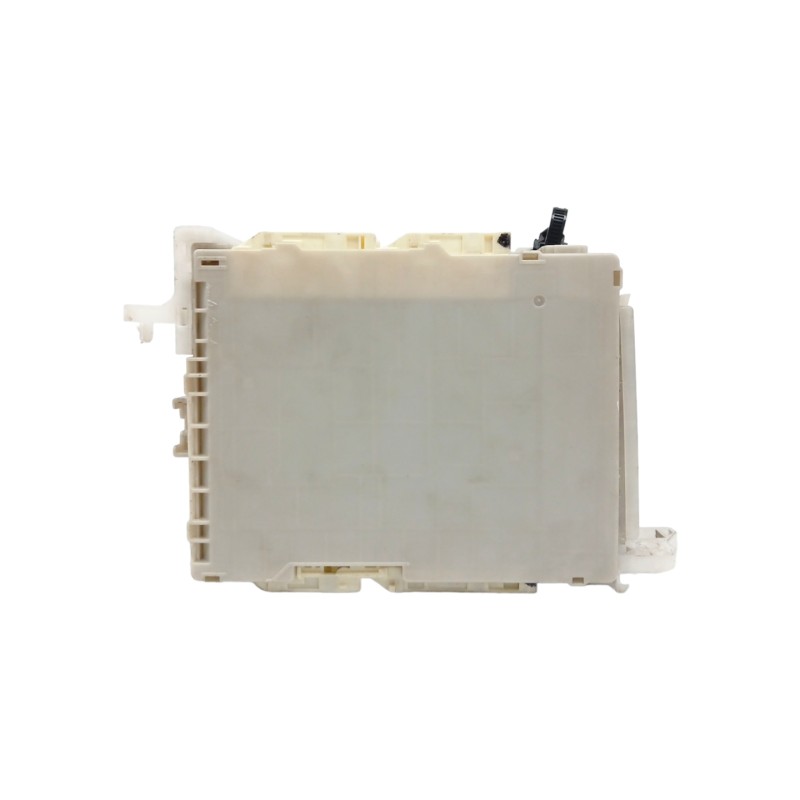 Recambio de caja reles / fusibles para toyota yaris (_p13_) 1.3 (nsp130_) referencia OEM IAM 8273052F80  