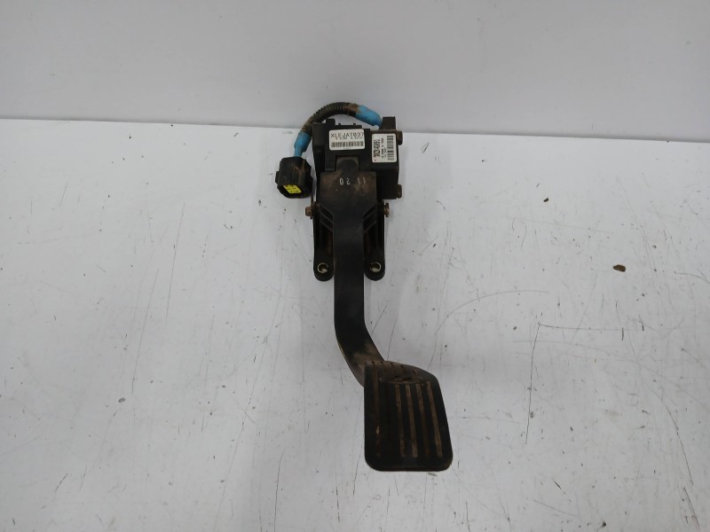 Recambio de potenciometro pedal para hyundai h 1 2.5 turbodiesel referencia OEM IAM 10290005  