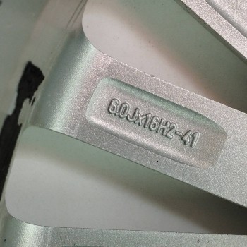 Recambio de llanta para fiat linea (110) 1.3 16v jtd cat referencia OEM IAM 51811663 6,0JX16H2 SL2103 