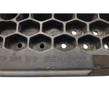 Recambio de refuerzo paragolpes delantero para kia sorento ii (xm) 2.0 crdi referencia OEM IAM 865712P000 SOPORTE INFERIOR DEL R