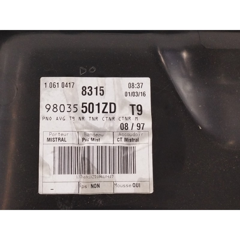 GUARNECIDO PUERTA DELANTERA IZQUIERDA