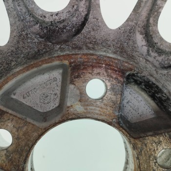 Recambio de llanta para ssangyong rodius 2.7 turbodiesel cat referencia OEM IAM 4173021320 16X6,5J ET43 5H 5X115