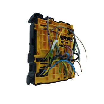 Recambio de caja reles / fusibles para peugeot 208 1.2 12v e-vti referencia OEM IAM 9804848480  