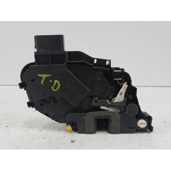 Recambio de cerradura puerta trasera derecha para ford kuga (cbv) 2.0 tdci cat referencia OEM IAM 8V4AS26412EA  