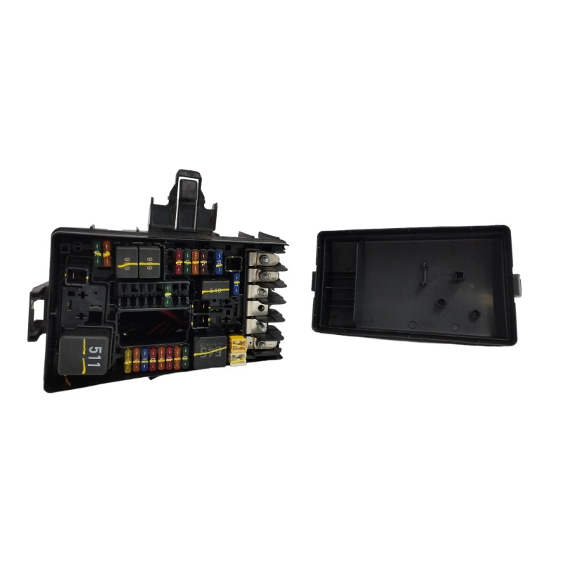 CAJA RELES / FUSIBLES