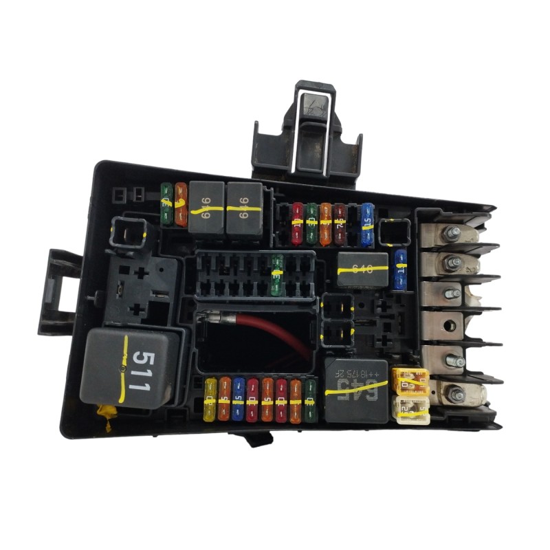 CAJA RELES / FUSIBLES