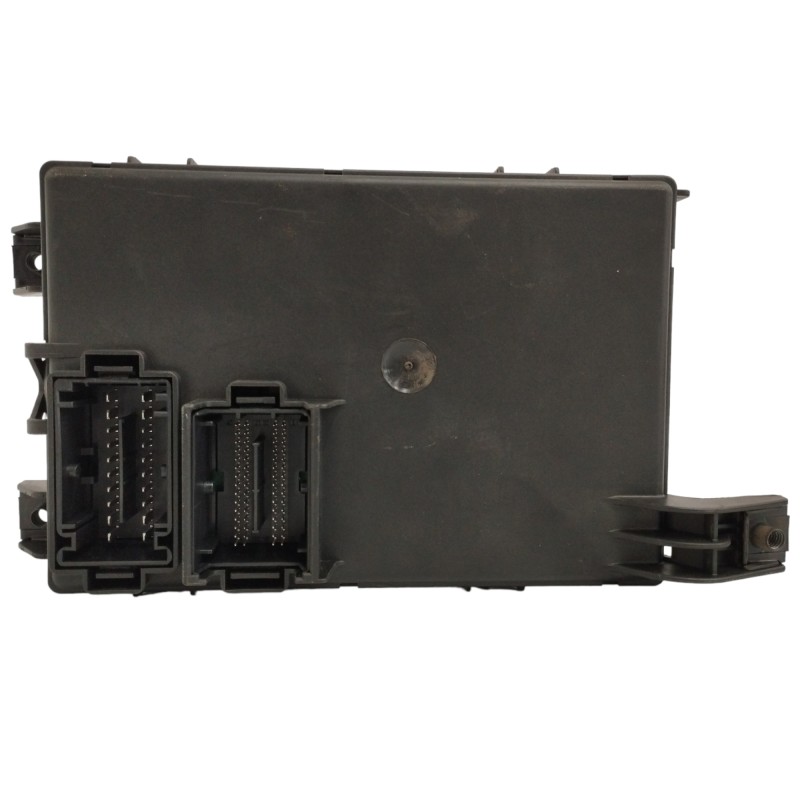 CAJA RELES / FUSIBLES