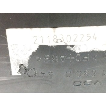 Recambio de rejilla aireadora para mercedes-benz clase cls (w219) 5.0 v8 24v cat referencia OEM IAM 2118302254 TRASERA CENTRAL 