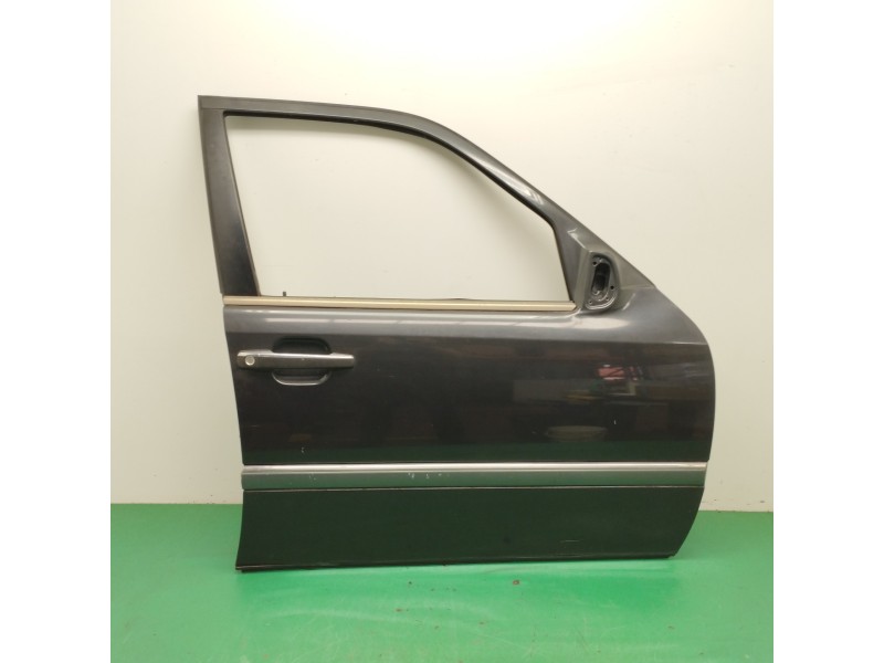 Recambio de puerta delantera derecha para mercedes-benz clase c (w202) berlina 200 (202.020) referencia OEM IAM  OBSERVAR FOTOS 
