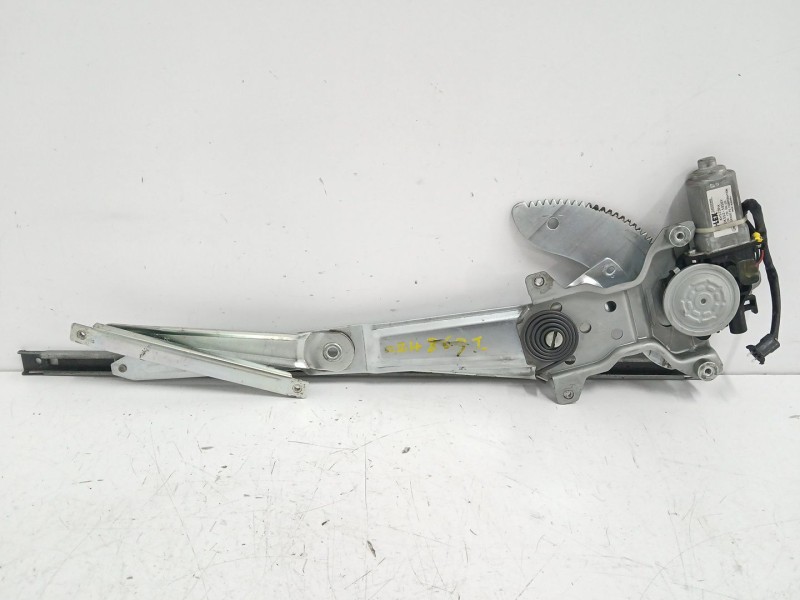 Recambio de elevalunas delantero izquierdo para kia carnival ii 2.9 crdi cat referencia OEM IAM OK5525956Y  