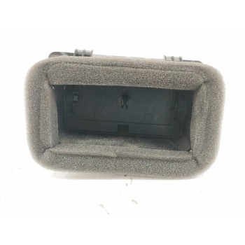 Recambio de rejilla aireadora para mazda 3 berlina (bk) 2.0 16v cat referencia OEM IAM BP4K64930 CENTRAL DERECHA 