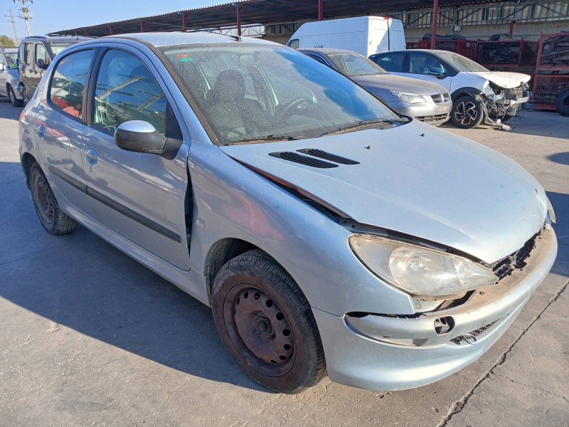 PEUGEOT 206 BERLINA