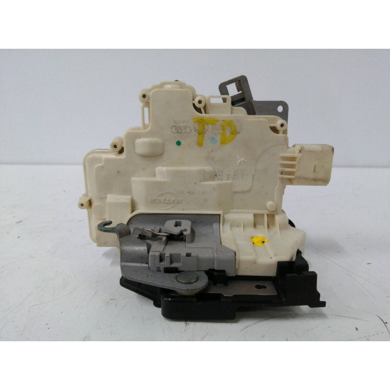 CERRADURA PUERTA TRASERA DERECHA