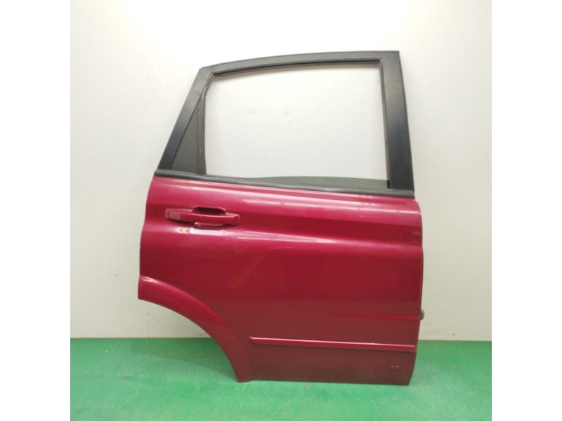 Recambio de puerta trasera derecha para ssangyong actyon 2.0 td cat referencia OEM IAM   