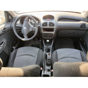 peugeot 206 berlina del año 2004