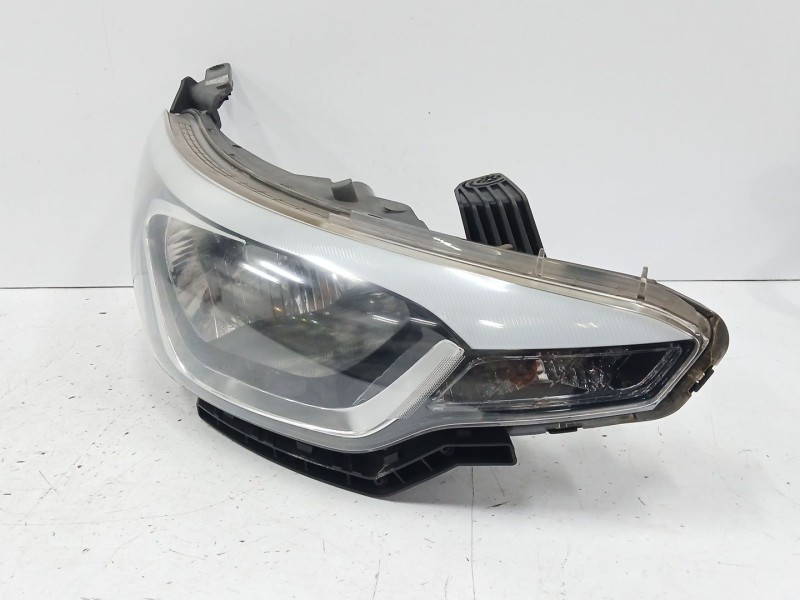 Recambio de faro derecho para hyundai i20 1.2 16v cat referencia OEM IAM 92102C8 Recambio de faro derecho para hyundai i20 1.2 16v cat referencia OEM IAM 92102C8