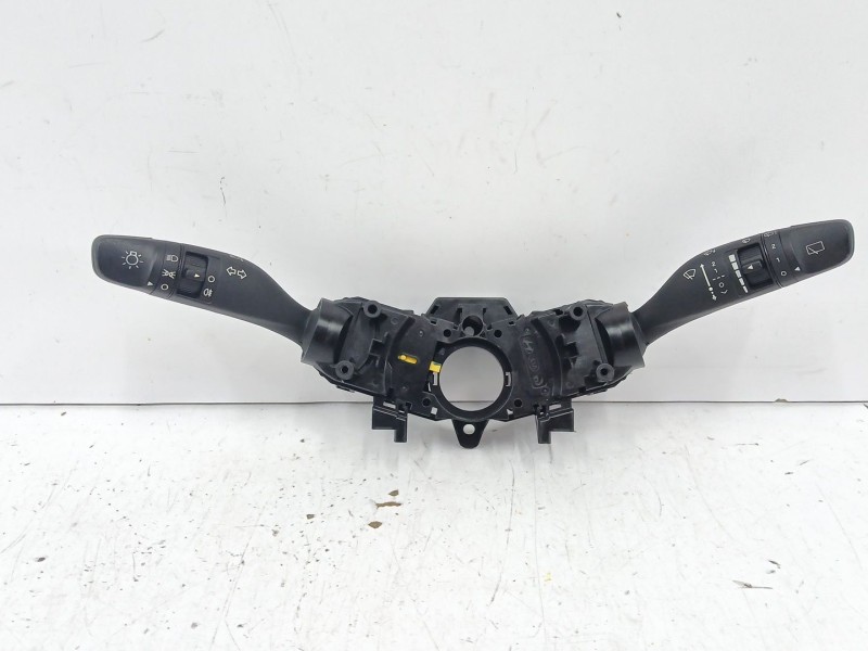 Recambio de mando multifuncion para hyundai i20 1.2 16v cat referencia OEM IAM 299141440 Recambio de mando multifuncion para hyundai i20 1.2 16v cat referencia OEM IAM 299141440
