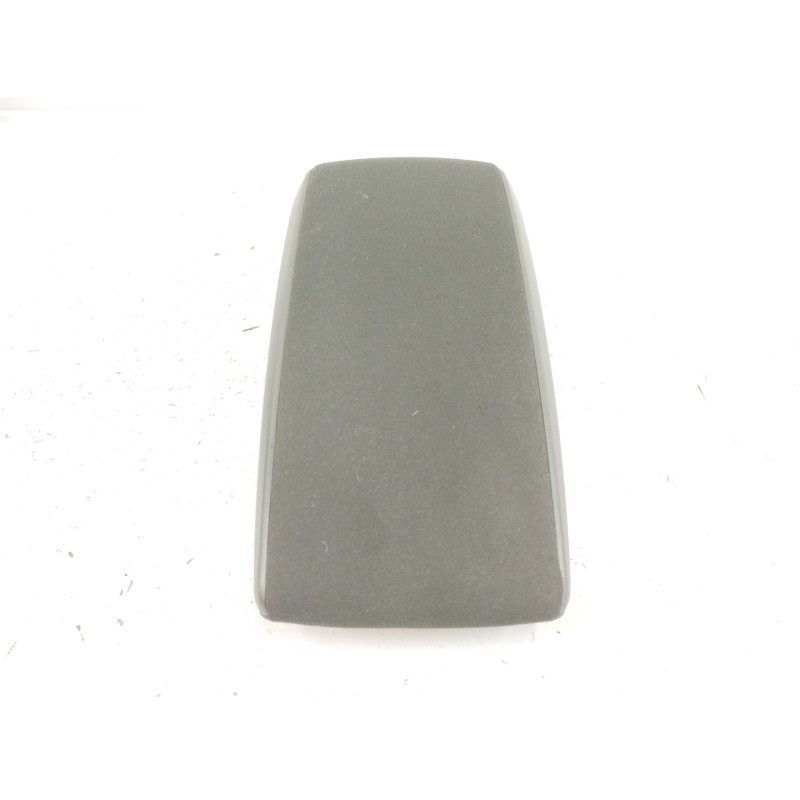 Recambio de apoyabrazos central para toyota verso 1.8 16v cat referencia OEM IAM 589650F010  