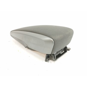 Recambio de apoyabrazos central para toyota verso 1.8 16v cat referencia OEM IAM 589650F010  