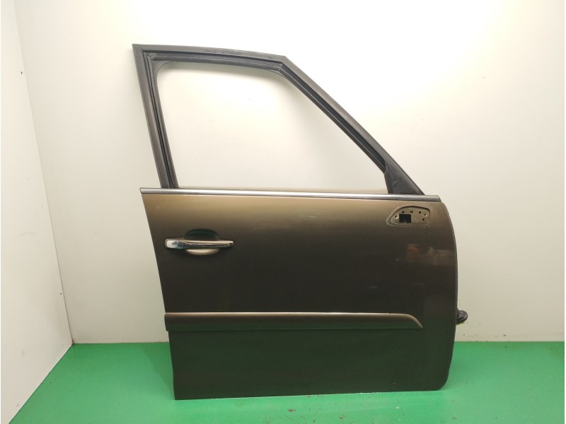 Recambio de puerta delantera derecha para citroën c4 picasso 1.6 hdi fap referencia OEM IAM 9004Y0  