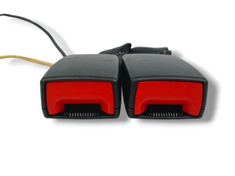 Recambio de enganche cinturon derecho para mg marvel r electric referencia OEM IAM 10902951 TRASERO Recambio de enganche cinturon derecho para mg marvel r electric referencia OEM IAM 10902951 TRASERO