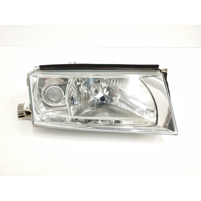 Recambio de faro derecho para skoda octavia berlina (1u2) 1.9 tdi referencia OEM IAM YU3X13005  