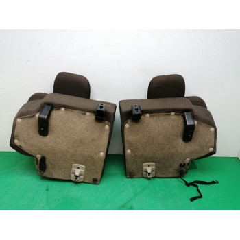 Recambio de asientos traseros para nissan terrano/terrano.ii (r20) 2.7 turbodiesel referencia OEM IAM  TERCERA FILA 