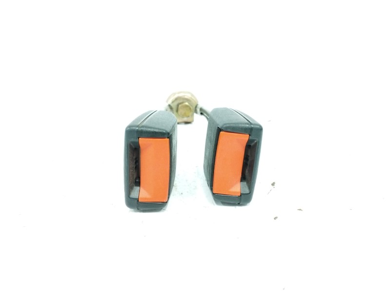 Recambio de enganche cinturon izquierdo para audi 200 (447) quattro avant referencia OEM IAM 443857739A TRASERO Recambio de enganche cinturon izquierdo para audi 200 (447) quattro avant referencia OEM IAM 443857739A TRASERO