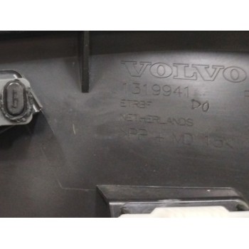 Recambio de guarnecido puerta trasera derecha para volvo v40 1.6 diesel cat referencia OEM IAM 1319941  