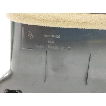 Recambio de rejilla delantera para toyota verso 1.8 16v cat referencia OEM IAM 556800F030 CENTRAL DERECHA 