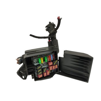 Recambio de caja reles / fusibles para fiat 500 hybrid 1.0 referencia OEM IAM 52110372  