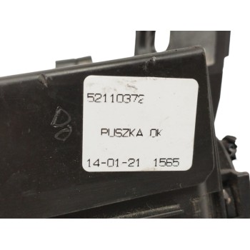 Recambio de caja reles / fusibles para fiat 500 hybrid 1.0 referencia OEM IAM 52110372  