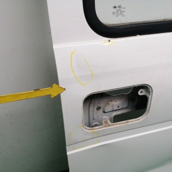 Recambio de puerta trasera derecha para dfsk v22 1.3 cc referencia OEM IAM  NECESITA REPARACION 