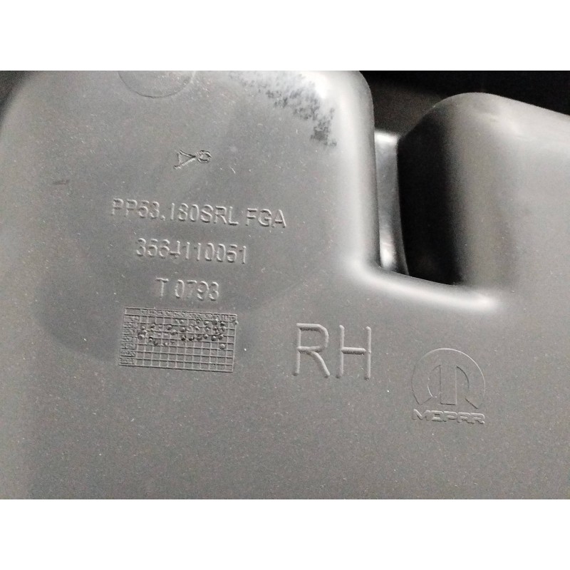 GUARNECIDO PUERTA TRASERA DERECHA NEGRO