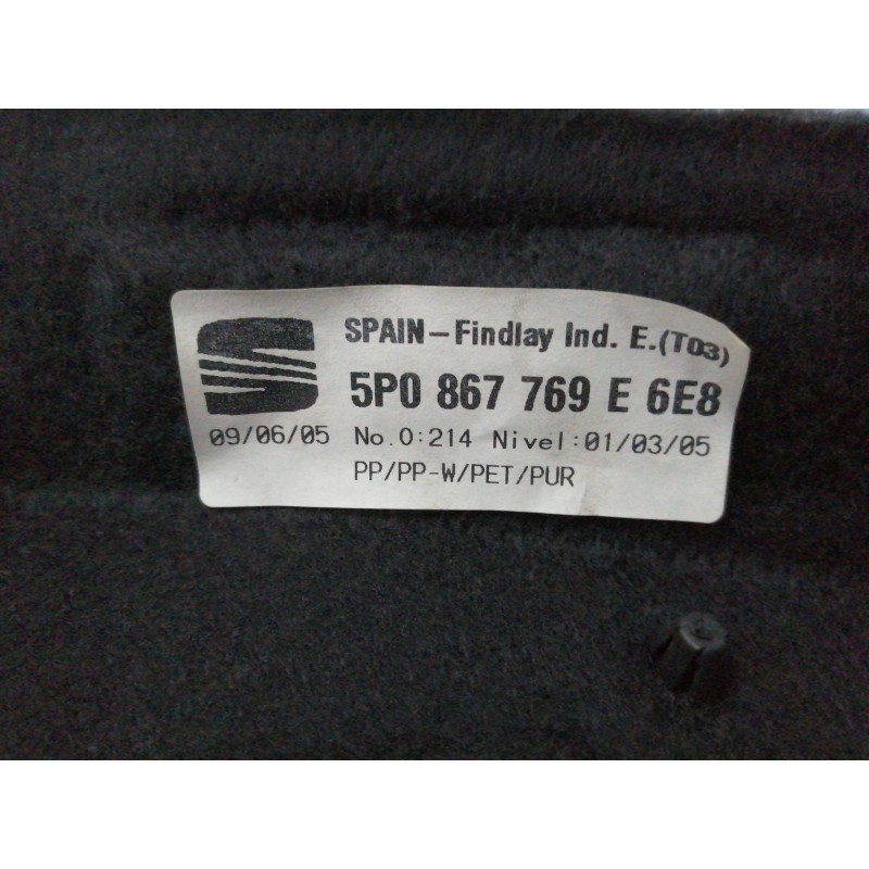 BANDEJA TRASERA 5P0867134C