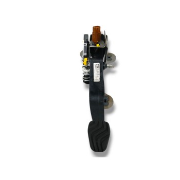 PEDAL EMBRAGUE 465036UA5D 
