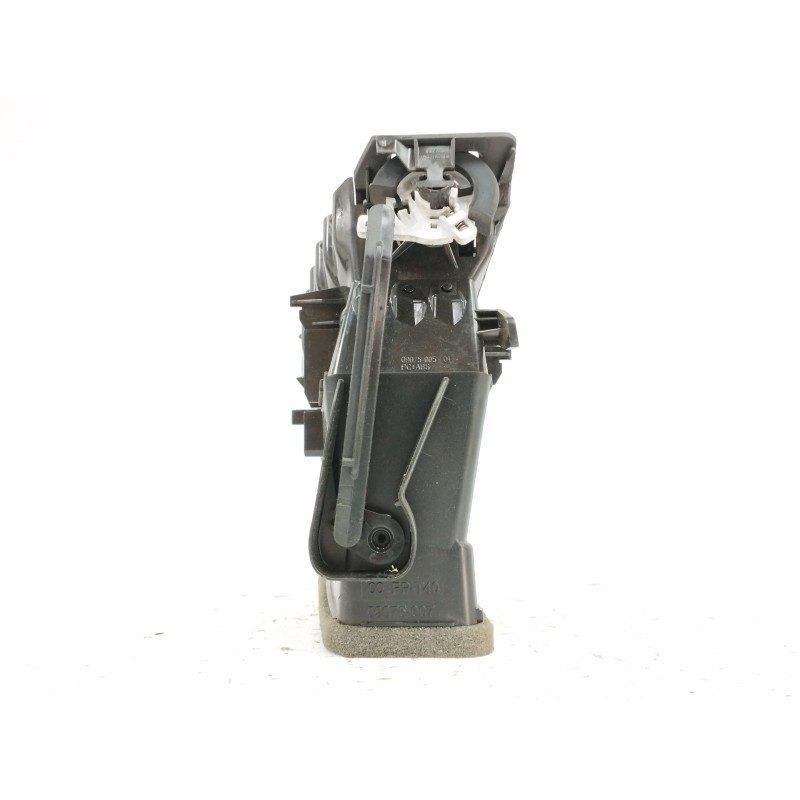 REJILLA AIREADORA CENTRAL IZQUIERDA