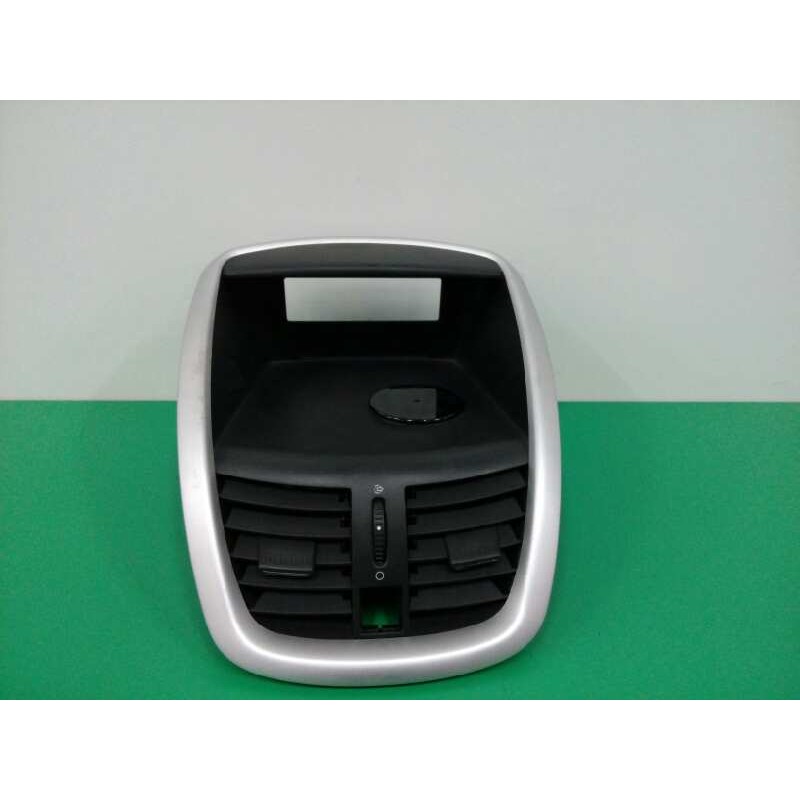 Recambio de rejilla aireadora para peugeot 207 urban referencia OEM IAM 9650068177 CENTRAL 