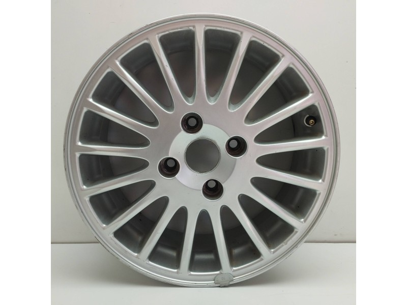 Recambio de llanta para volvo v40 familiar 1.8 16v referencia OEM IAM 30630275 6,5JX16H2 ET44 4H 4X115