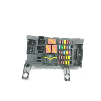 Recambio de caja reles / fusibles para fiat linea (110) 1.3 16v jtd cat referencia OEM IAM 51778008 503440200506 51763390