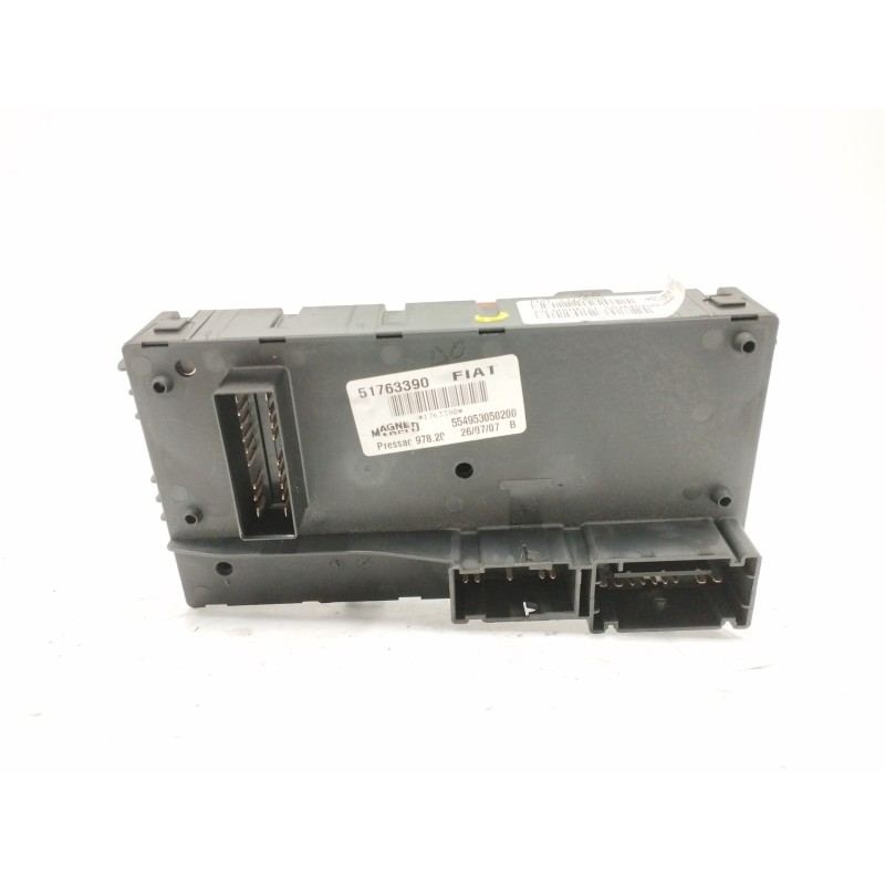 CAJA RELES / FUSIBLES 503440200506 51763390