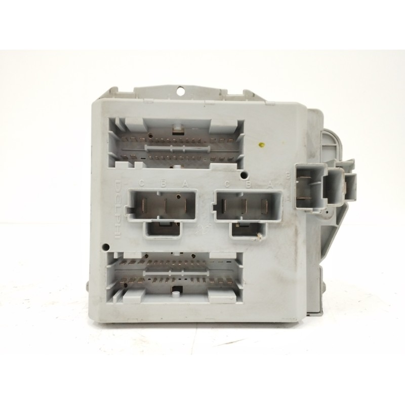 CAJA RELES / FUSIBLES