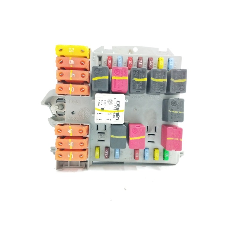 Recambio de caja reles / fusibles para fiat croma (194) 1.9 8v multijet dynamic referencia OEM IAM 51738102 57657 