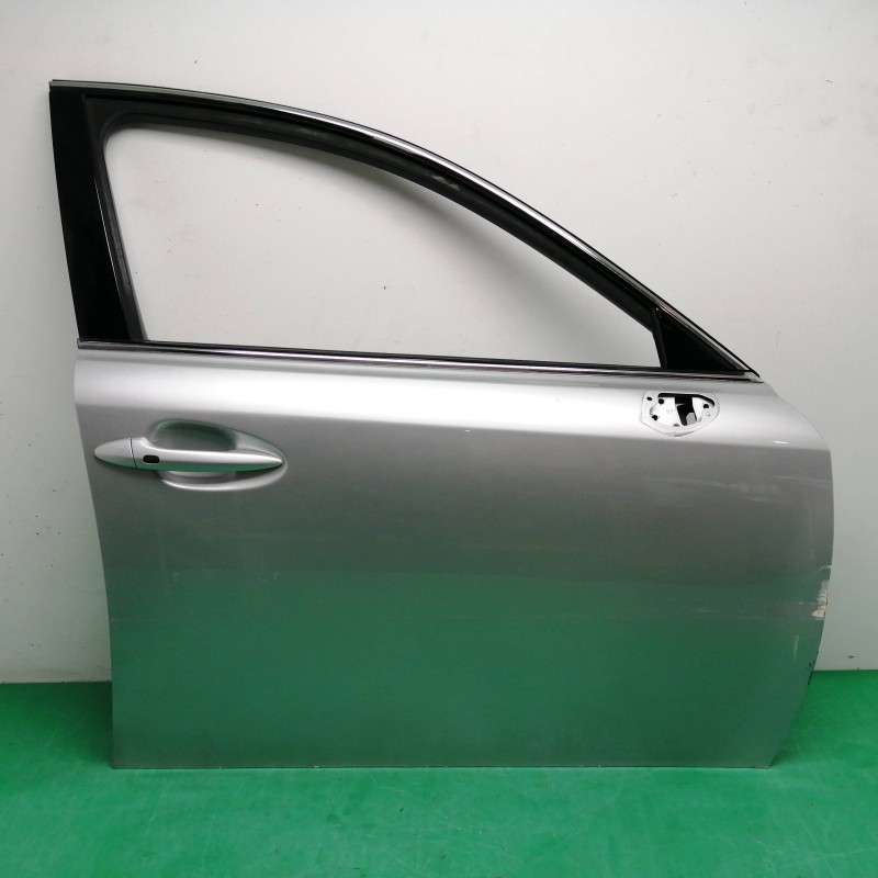 Recambio de puerta delantera derecha para lexus is ii (_e2_) 220d (ale20) referencia OEM IAM  OBSERVAR FOTOS 