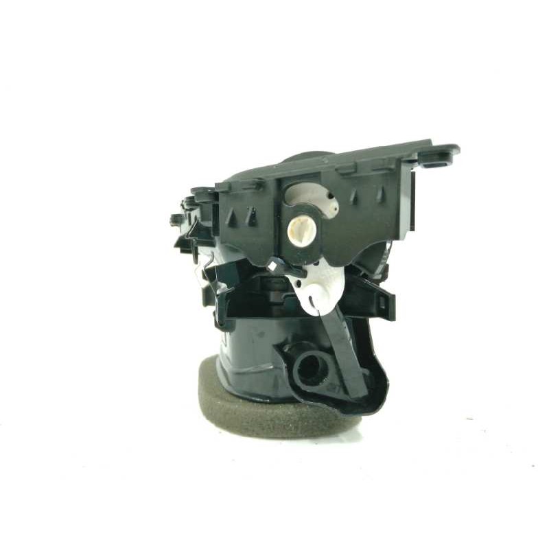 REJILLA AIREADORA CENTRAL IZQUIERDA